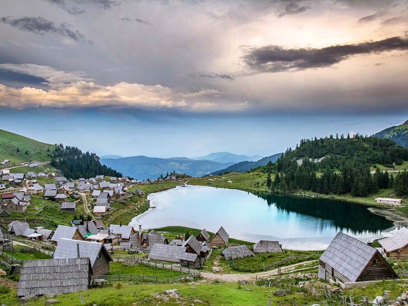 Prokoško Lake is a lake known as a hidden paradise.